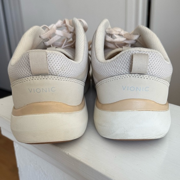 Vionic Leyo Sneakers 11 - Picture 4 of 9
